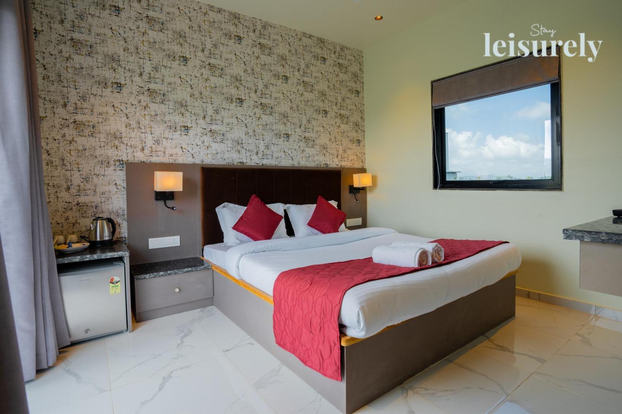 Stay Leisurely - Pavilion By The Hills, Lonavala - Stadium View Rooms Exterior foto